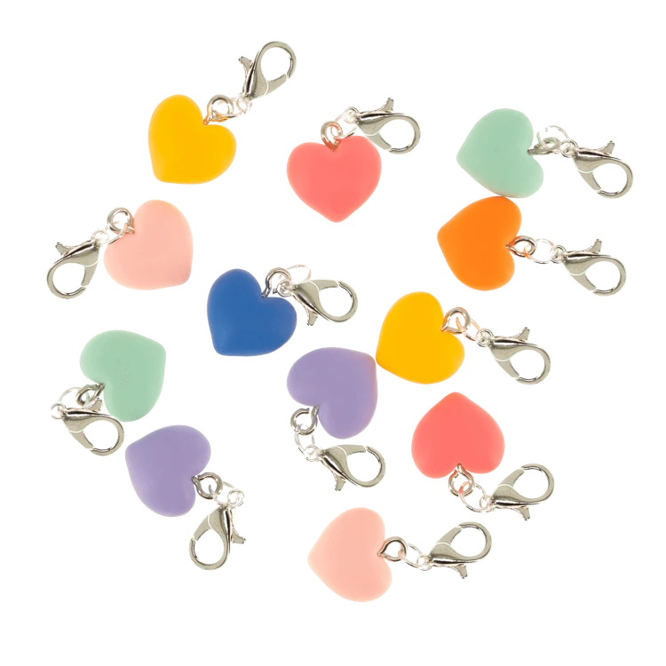 Zawieszka typu CHARMS HEART POM POM